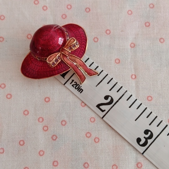 Red Hat Enamel with Red Bow Brooch - Picture 4 of 5